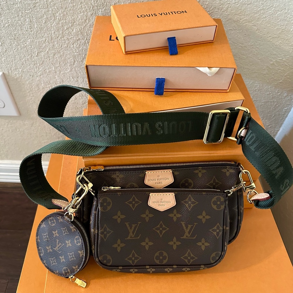 Like New Multi Pochette Accessoires Monogram Khaki